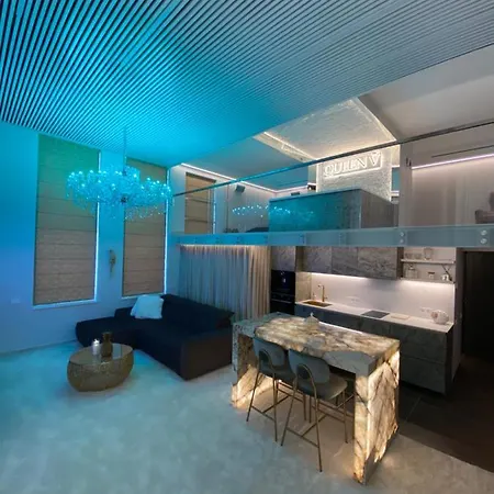 Luxury Queen V With Jacuzzi شقة