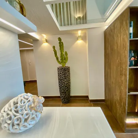 Luxury Queen V With Jacuzzi *