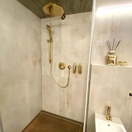 Luxury Queen V With Jacuzzi شقة *