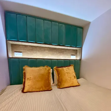 شقة Luxury Queen V With Jacuzzi كاوناس