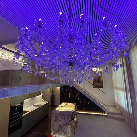 Luxury Queen V With Jacuzzi شقة