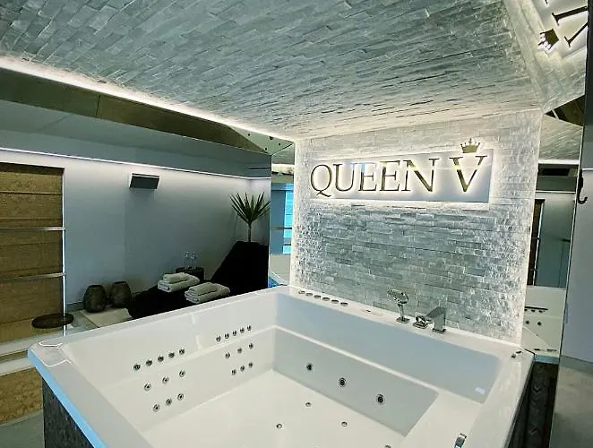 Luxury Queen V With Jacuzzi *