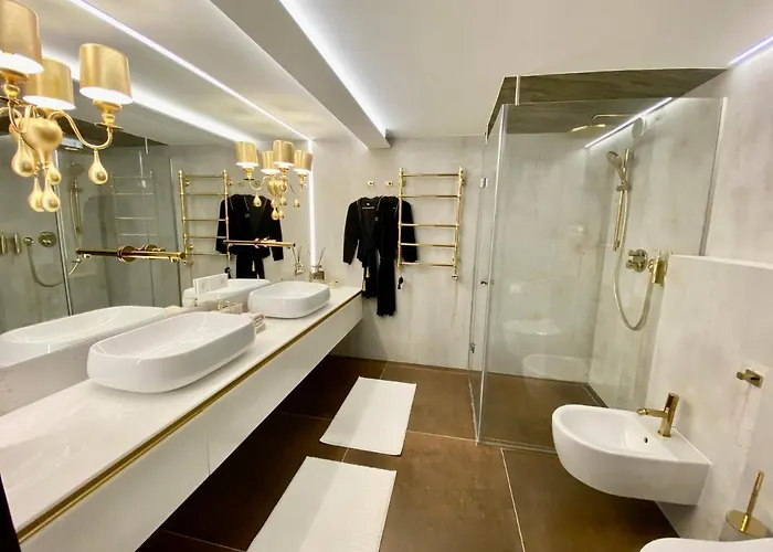 Luxury Queen V With Jacuzzi *