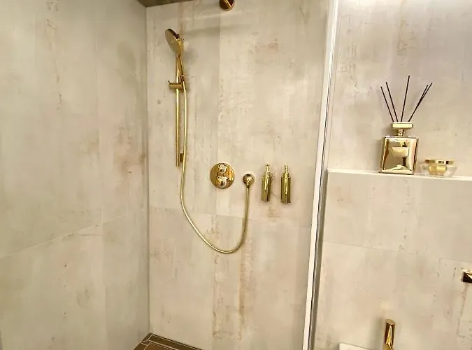 Luxury Queen V With Jacuzzi アパート *