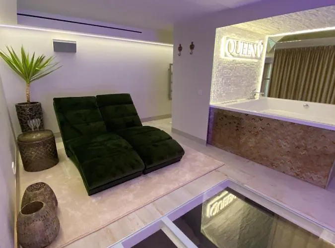 Luxury Queen V With Jacuzzi * Kaunas