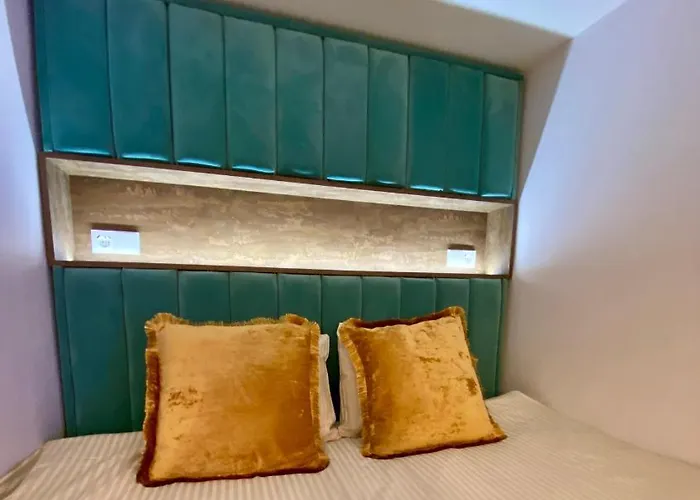 アパート Luxury Queen V With Jacuzzi カウナス